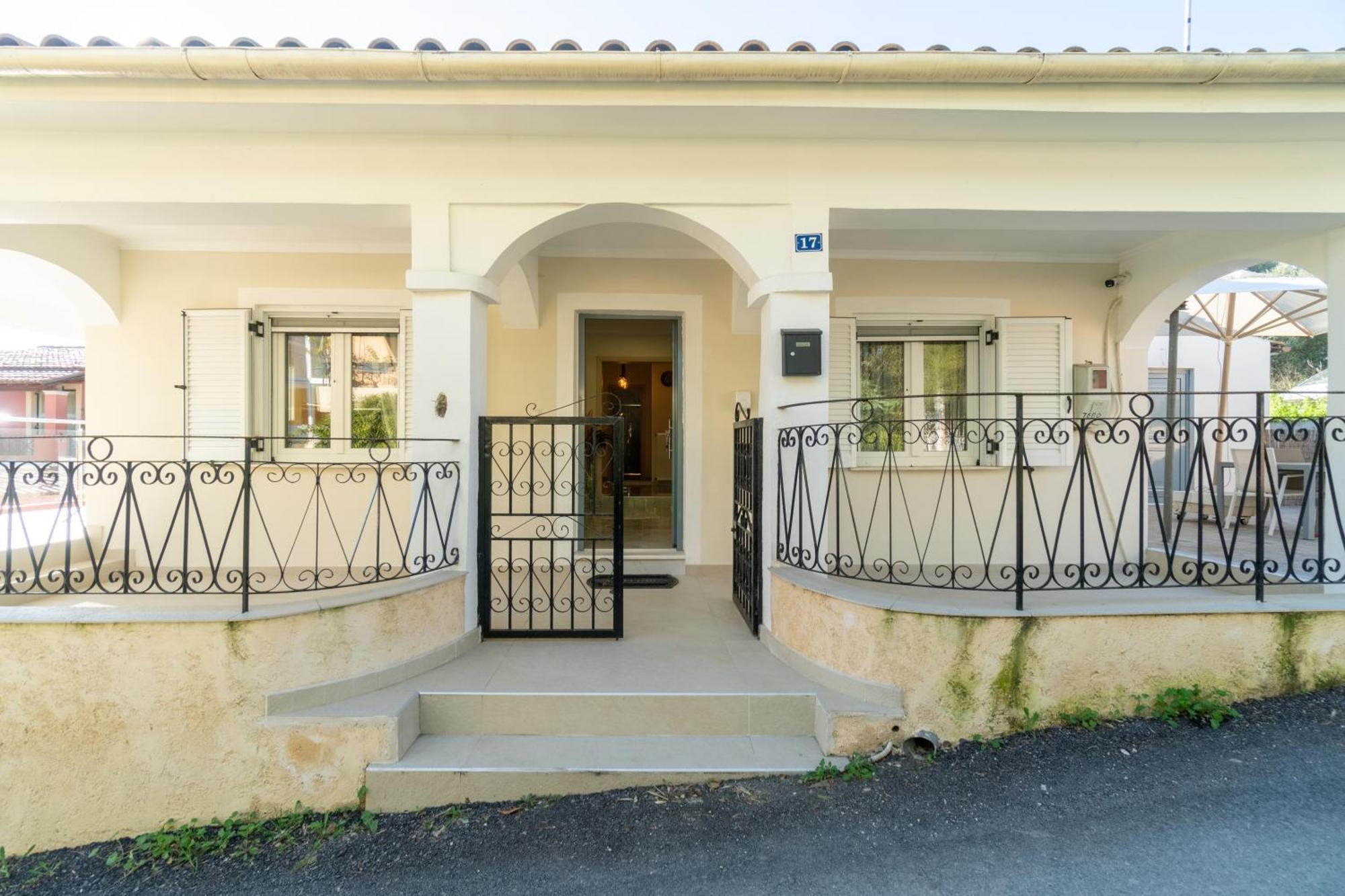 Sweet Luxury House Villa Alepou Bagian luar foto